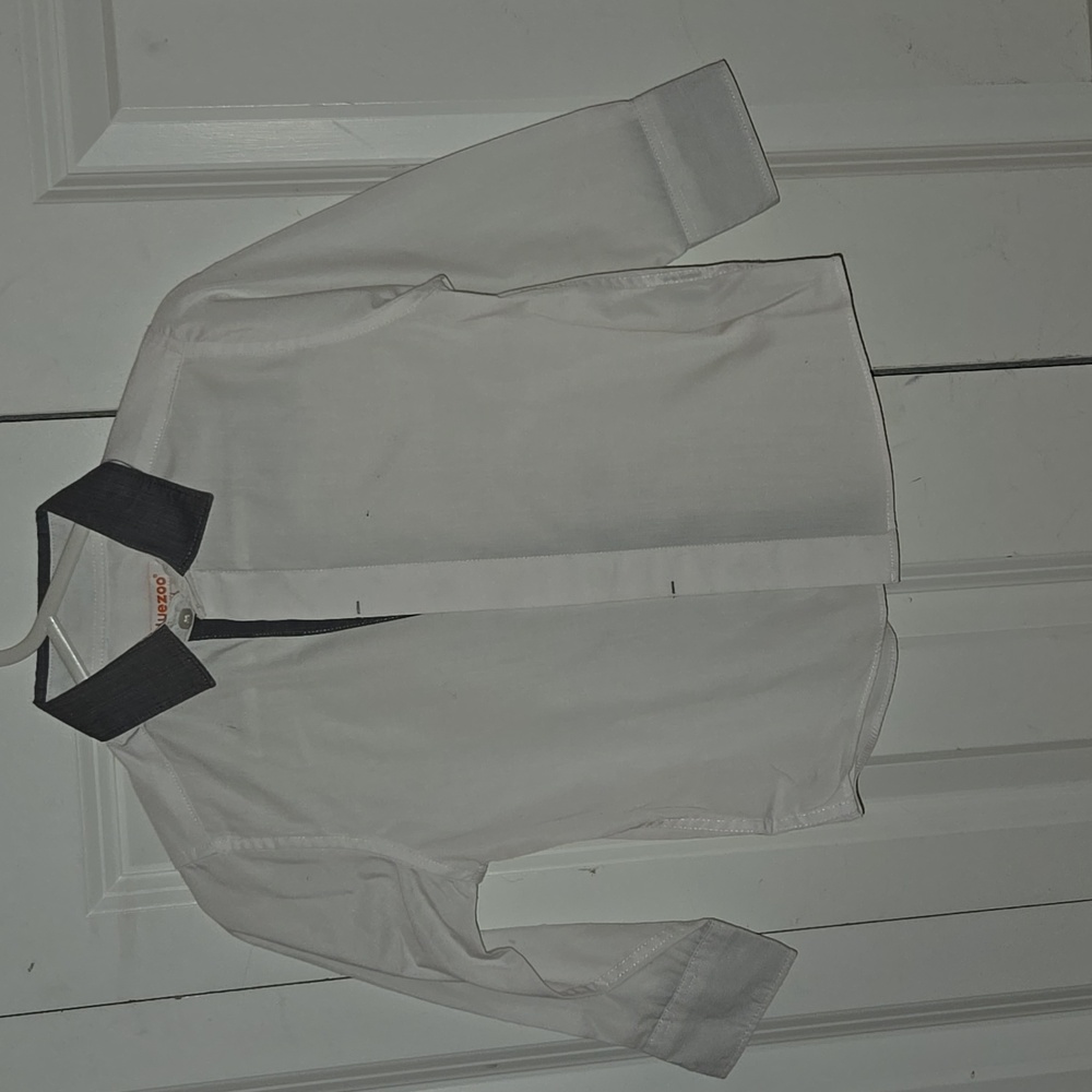 White dress shirt